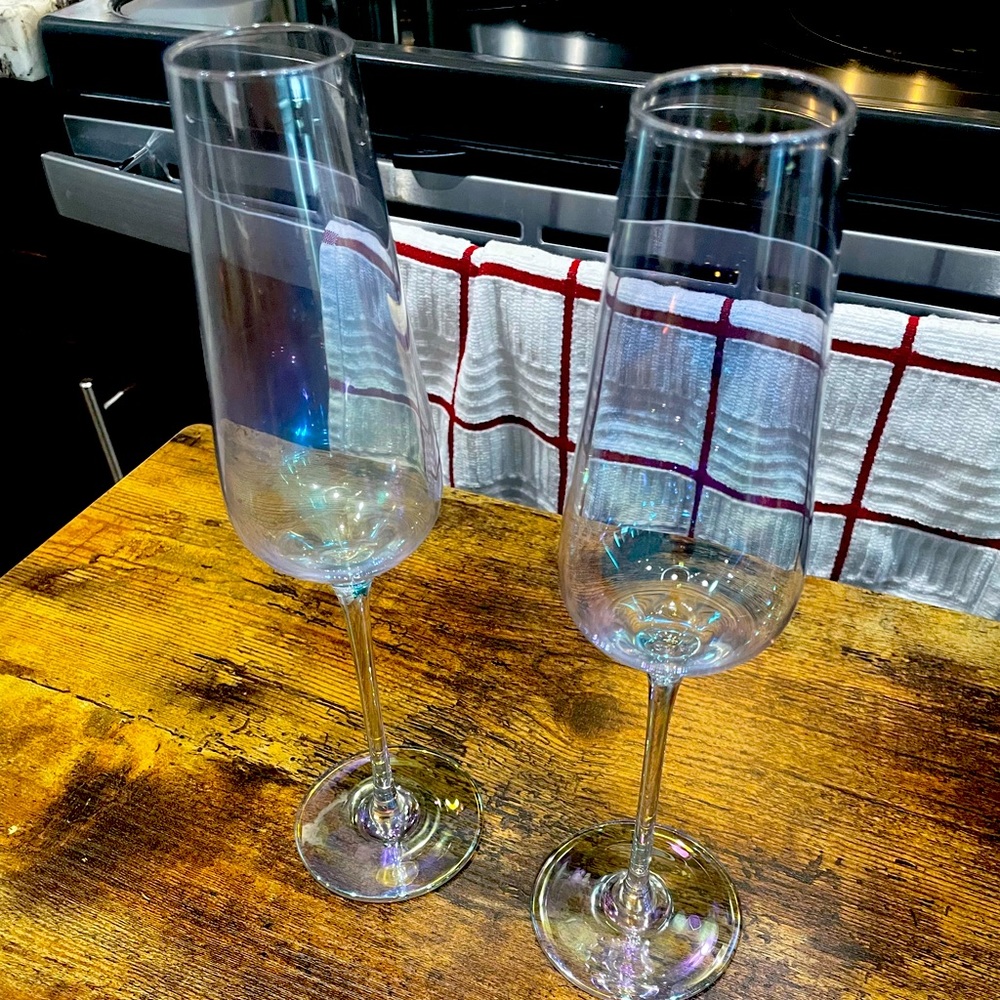 Iridescent champagne flutes. Set of 2.